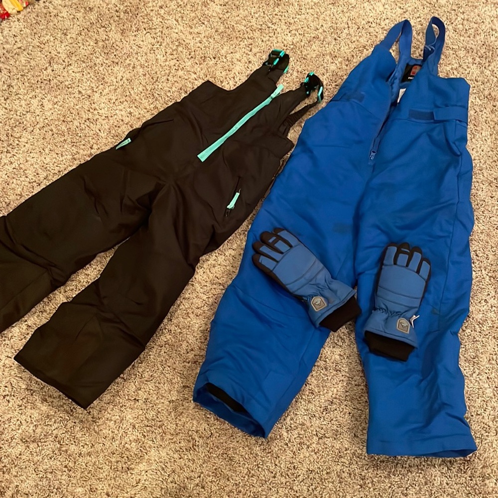 Kids snow suits/gloves